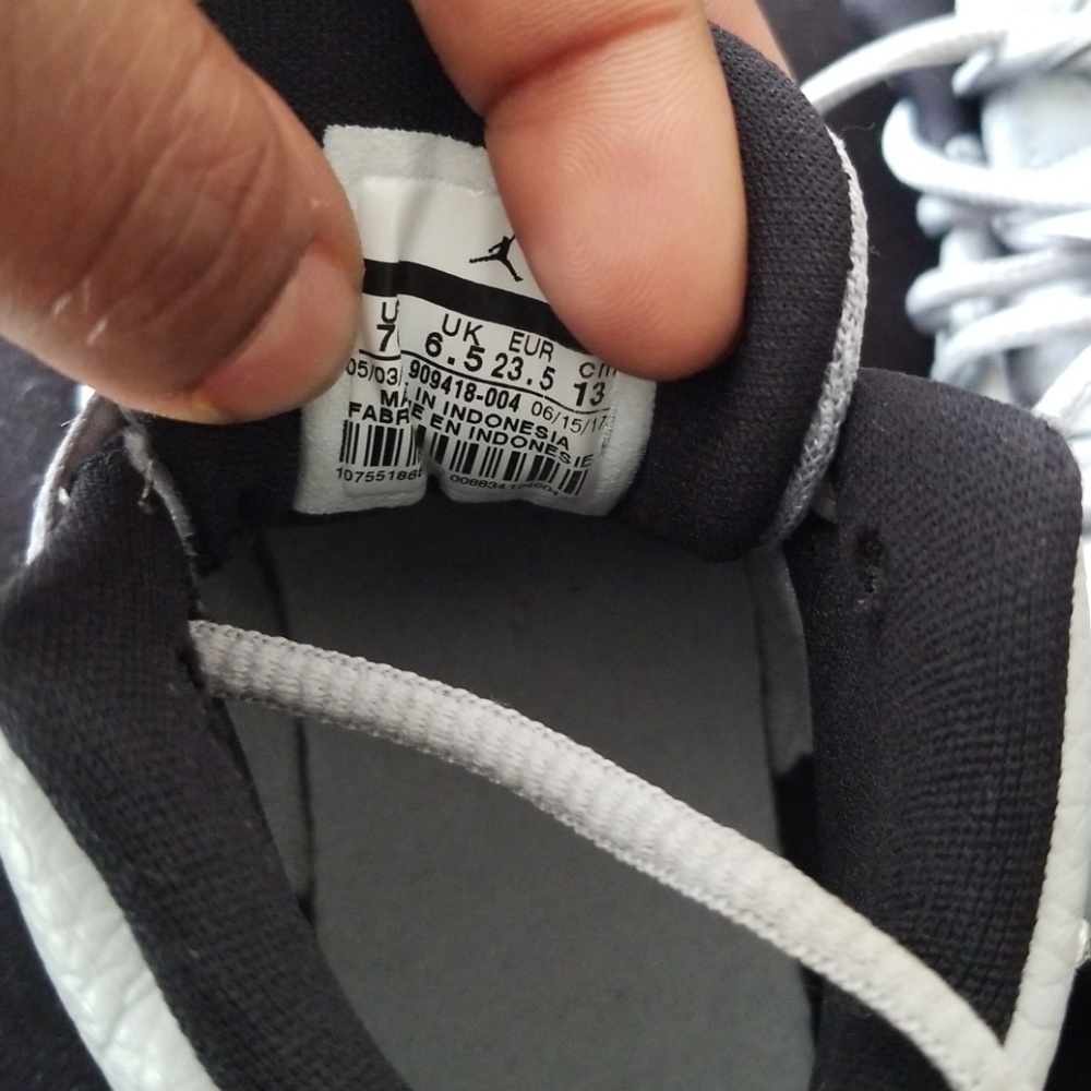 Shoes - Picture 2 of 2